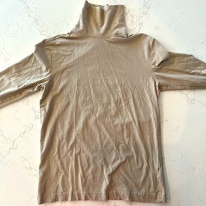 Thin tan slim fit H&M turtleneck